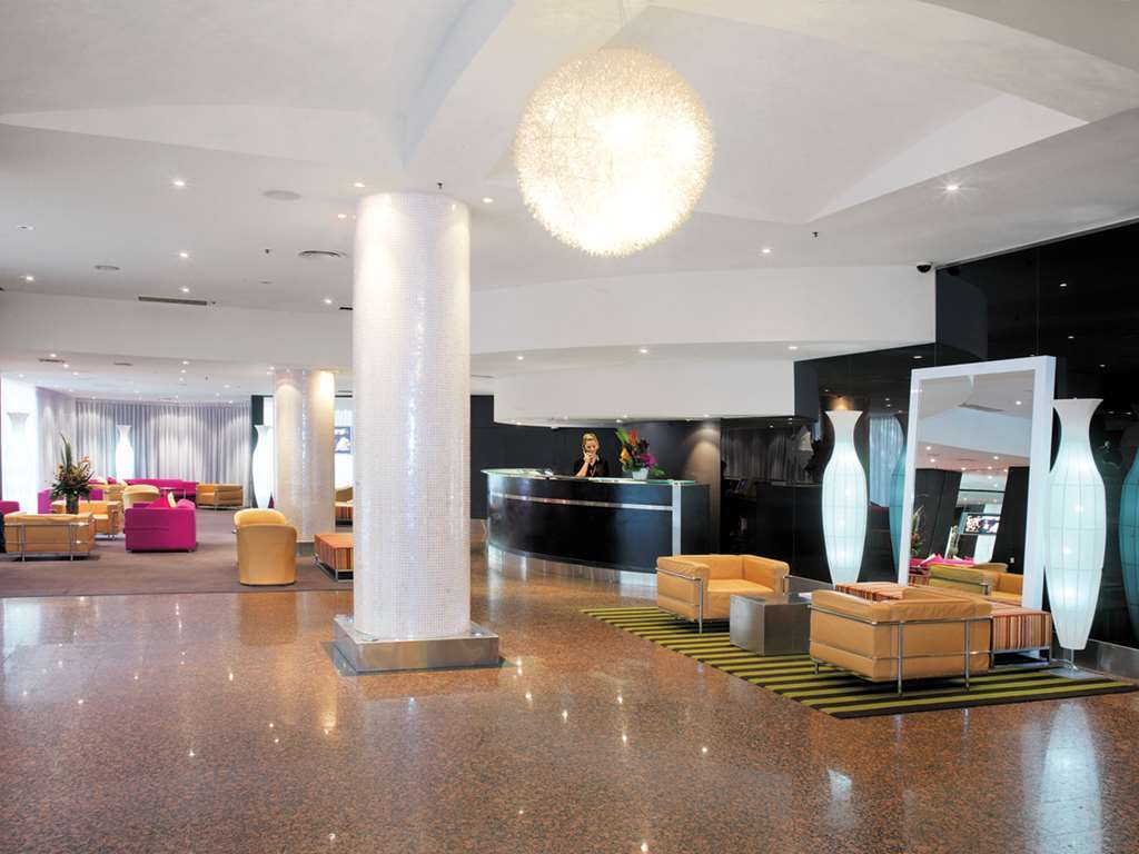 Vibe Hotel Sydney Interior photo